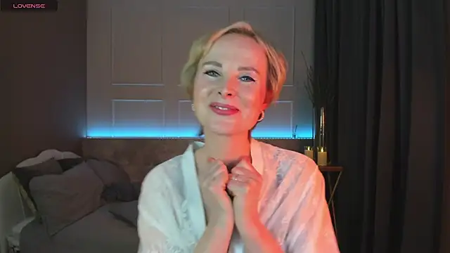 Sandra Kind online show from 1, 3, 2025