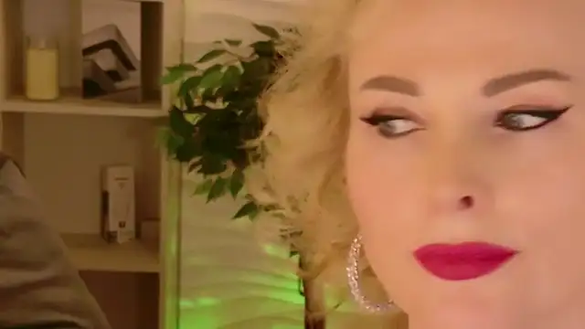 Snapshot of Sandra_Kind chatting on 27, 4, 2026 Sandra Kind online show from 27, 4, 2026