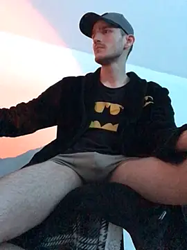 Snapshot of yoyoboy988 chatting on 5, 3, 2025 yoyoboy988 online show from 5, 3, 2025