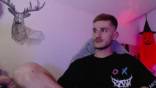 Snapshot of yoyoboy988 chatting on 18, 9, 2025 yoyoboy988 online show from 18, 9, 2025