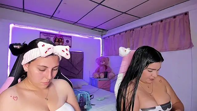 Cristal Smith20 online show from 4, 4, 2026