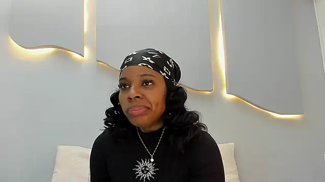 Snapshot of EmilyDiaaz chatting on 20, 4, 2026 EmilyDiaaz online show from 20, 4, 2026
