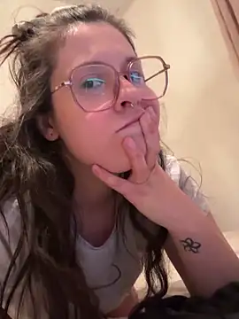 Snapshot of Rosiee69_ chatting on 2, 3, 2025 Rosiee69 online show from 2, 3, 2025