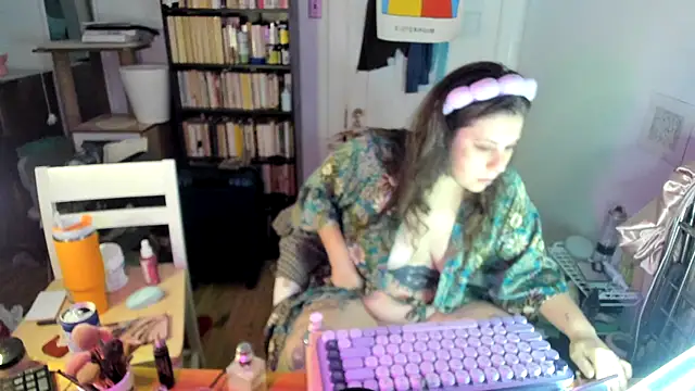 Snapshot of Rosiee69_ chatting on 2, 11, 2025 Rosiee69 online show from 2, 11, 2025