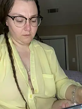 HTXBELLE online show from 20, 3, 2025