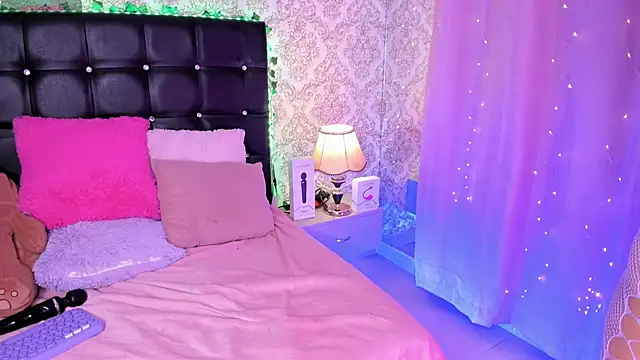 Luna Sommer online show from 23, 11, 2025