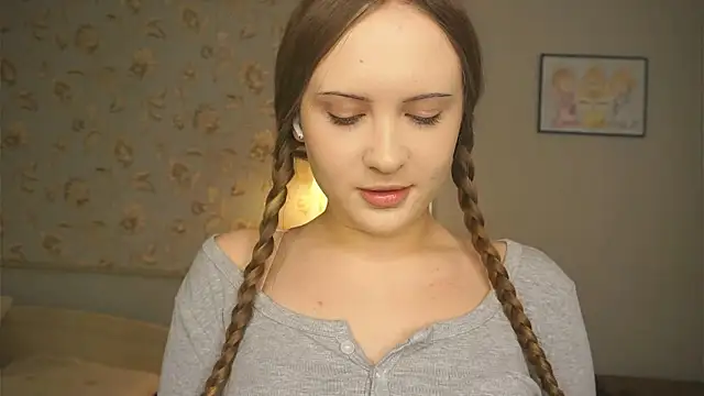 Snapshot of QuennaCoote chatting on 26, 2, 2026 QuennaCoote online show from 26, 2, 2026