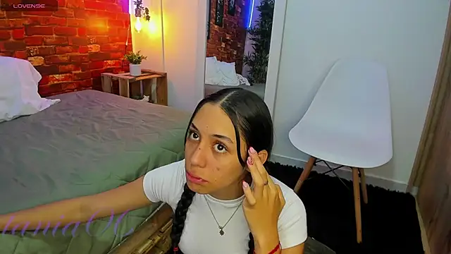 TANIA 06 online show from 24, 2, 2025