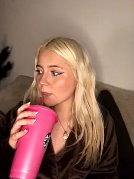 Blondie Sofia Essexbabe online show from 17, 12, 2025