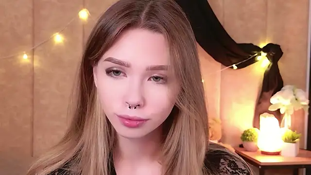 Sierra Fane online show from 21, 11, 2025