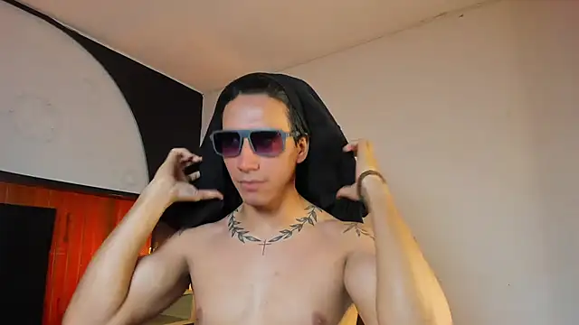 Allex Cano online show from 15, 4, 2026