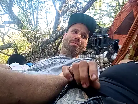 Snapshot of MfMwTrinity chatting on 3, 11, 2025 MfMwTrinity online show from 3, 11, 2025