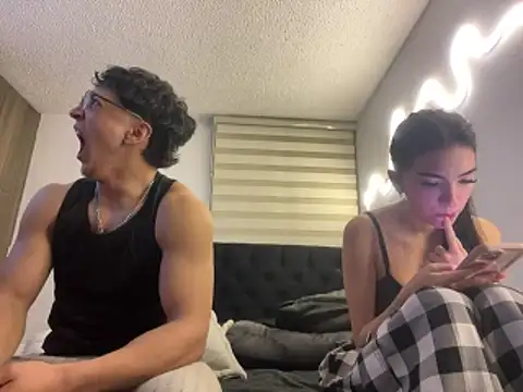 DesireLuxe online show from 25, 3, 2026