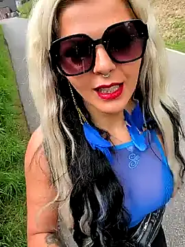 Snapshot of Glory_Max chatting on 8, 5, 2026 Glory Max online show from 8, 5, 2026