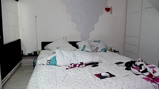 Snapshot of SophieRay92 chatting on 22, 3, 2025 SophieRay92 online show from 22, 3, 2025