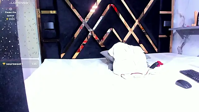 Snapshot of zara_smitt chatting on 15, 5, 2026 zara smitt online show from 15, 5, 2026