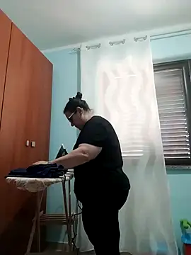 Snapshot of Dolcecurvy chatting on 19, 6, 2026 Dolcecurvy online show from 19, 6, 2026