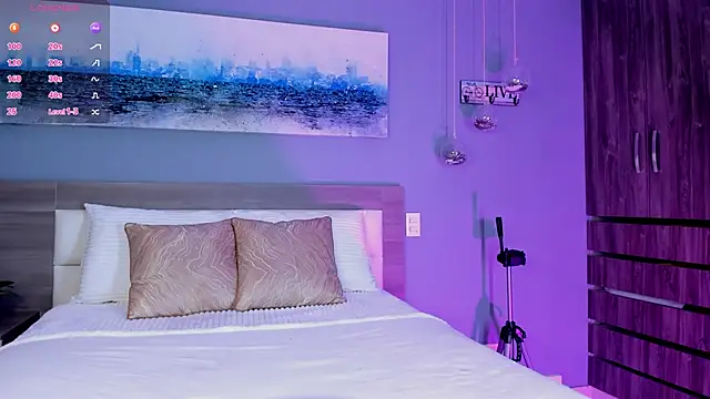 Ashly hills online show from 6, 6, 2026