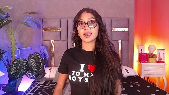 Tyla Ks online show from 5, 11, 2025