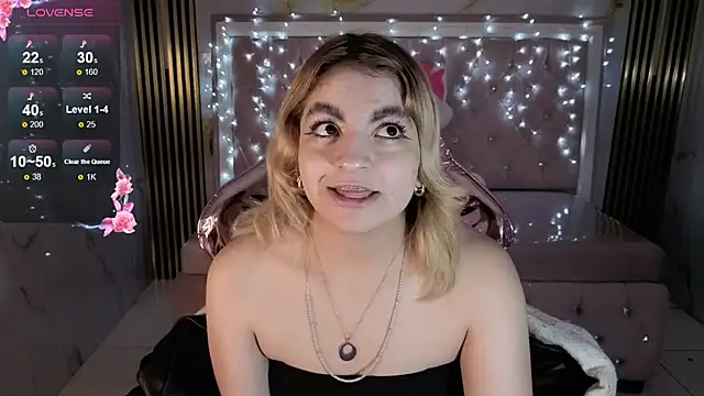 lili conor s online show from 6, 11, 2025