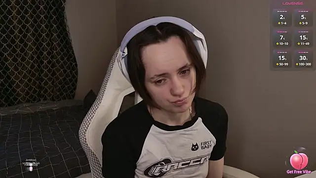 Luna Loveee online show from 27, 3, 2026