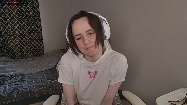 Luna Loveee online show from 14, 4, 2026