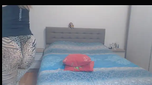 MatureDiana online show from 4, 2, 2026