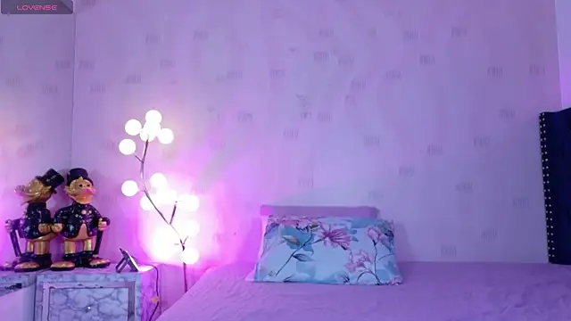 innocenthazel online show from 9, 4, 2026