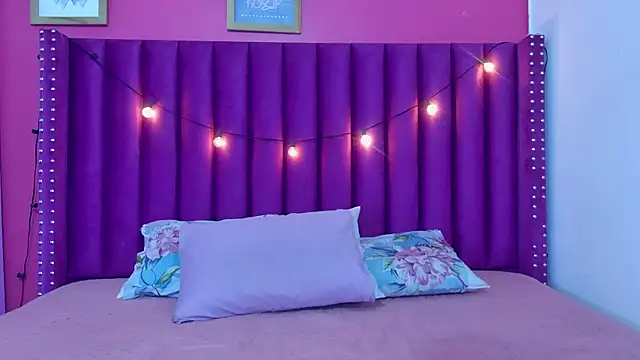 innocenthazel online show from 14, 4, 2026