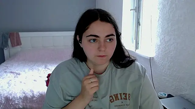 Snapshot of kitsune_8 chatting on 7, 6, 2026 kitsune 8 online show from 7, 6, 2026