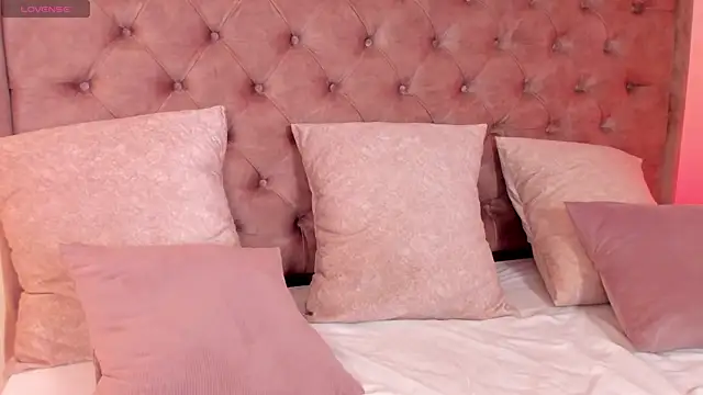 regina noctixx online show from 10, 11, 2025