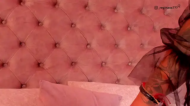 regina noctixx online show from 25, 11, 2025