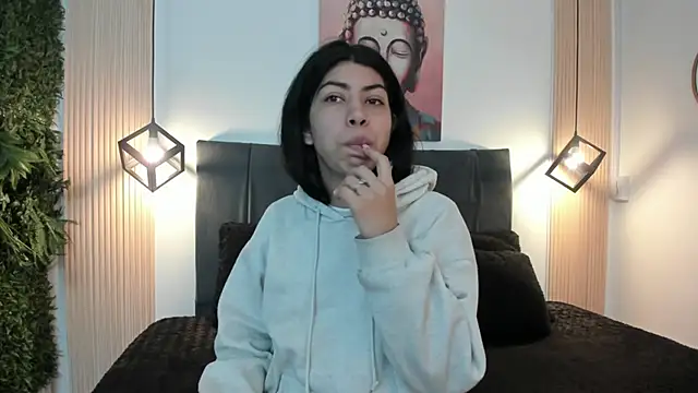 Cassie bloom online show from 1, 2, 2026