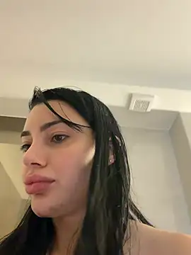 Mia Splash online show from 1, 6, 2026