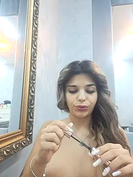 Bella Posh online show from 25, 10, 2025