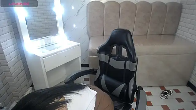 Isabella Collen v online show from 25, 2, 2026