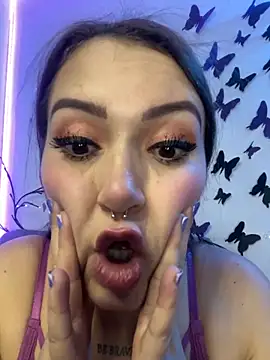 Luna kitty online show from 15, 11, 2025