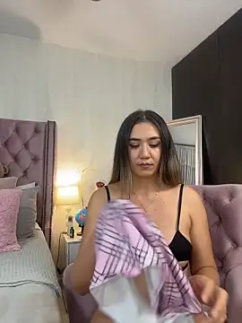 natashaleightt online show from 1, 10, 2025