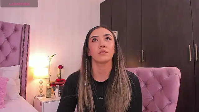 natashaleightt online show from 14, 11, 2025