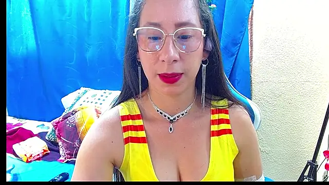 Snapshot of Gia_leinn chatting on 23, 6, 2026 Gia leinn online show from 23, 6, 2026