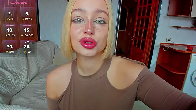 cutee selena online show from 2, 3, 2025