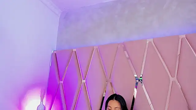 Snapshot of Emily_Black1 chatting on 19, 10, 2025 Emily Black1 online show from 19, 10, 2025