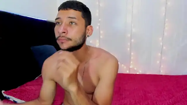 Snapshot of MarcusRosse chatting on 4, 3, 2026 MarcusRosse online show from 4, 3, 2026