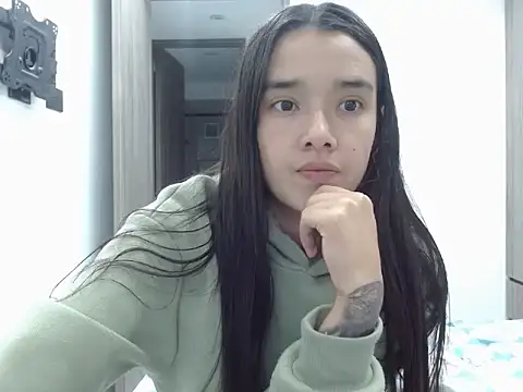  luna 777 online show from 2, 4, 2026