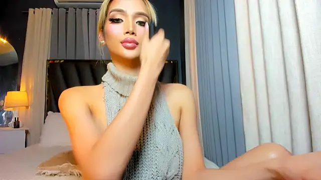 Snapshot of KylieSonique chatting on 3, 5, 2026 KylieSonique online show from 3, 5, 2026