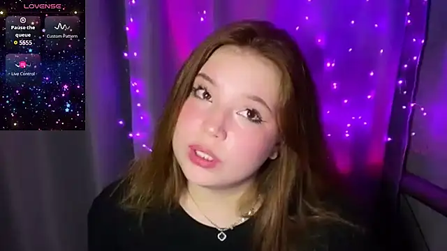 Snapshot of hot_sun chatting on 8, 3, 2025 hot sun online show from 8, 3, 2025