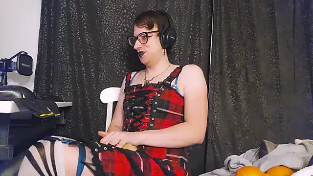 ArcadiaFrostLive online show from 25, 2, 2025