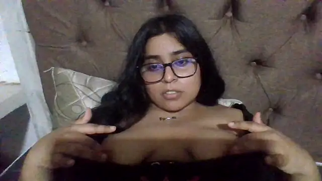 Snapshot of virginbrunette99 chatting on 17, 3, 2025 virginbrunette99 online show from 17, 3, 2025