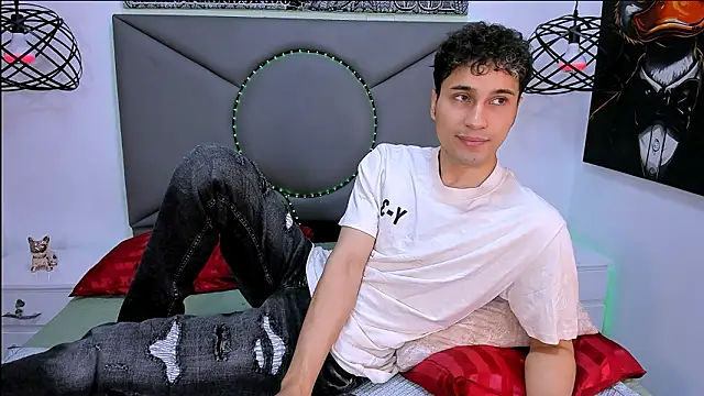 Snapshot of buddy_whitte chatting on 16, 2, 2026 buddy whitte online show from 16, 2, 2026