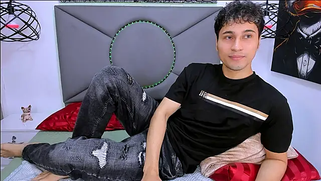 Snapshot of buddy_whitte chatting on 26, 2, 2026 buddy whitte online show from 26, 2, 2026